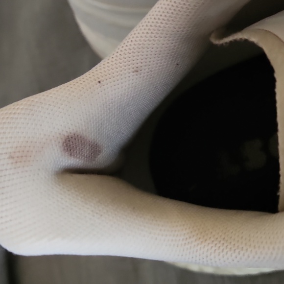 Adidas womans white size 7.5 response foam tennis shoe - Picture 11 of 16